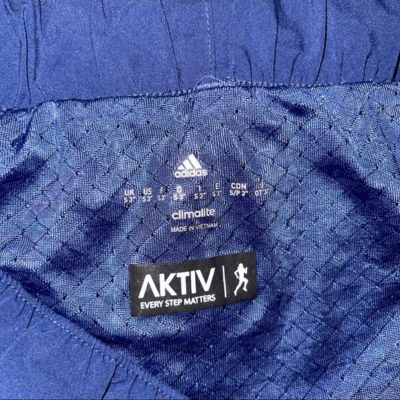 Small Adidas Shorts - Picture 5 of 5